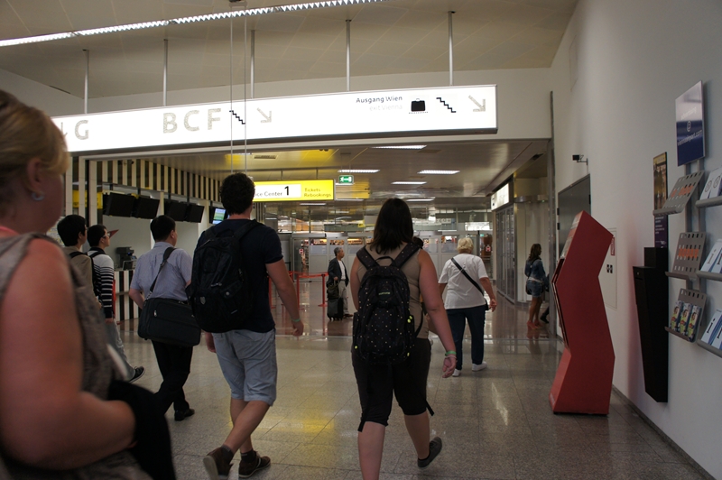 ソウル (仁川国際空港) 出発⇒チューリヒ空港 到着。 スイスついたーーー。